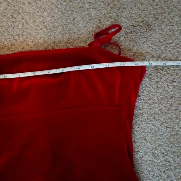 VINTAGE RED VELVET DRESS - Picture 13 of 17